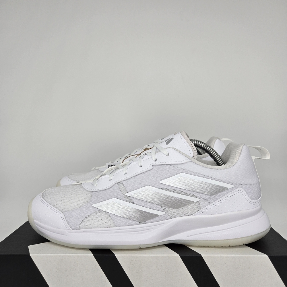 Adidas Women's Tennis Shoes Avaflash Low 'White Silver Metallic' Size 8.5